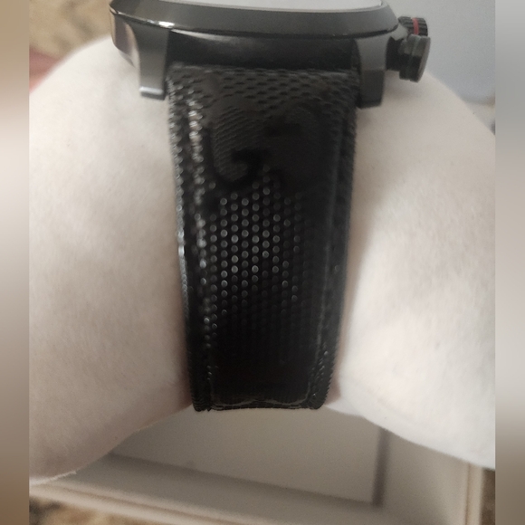 NEW Gucci Black and Green Chronograph Watch - Picture 2 of 6